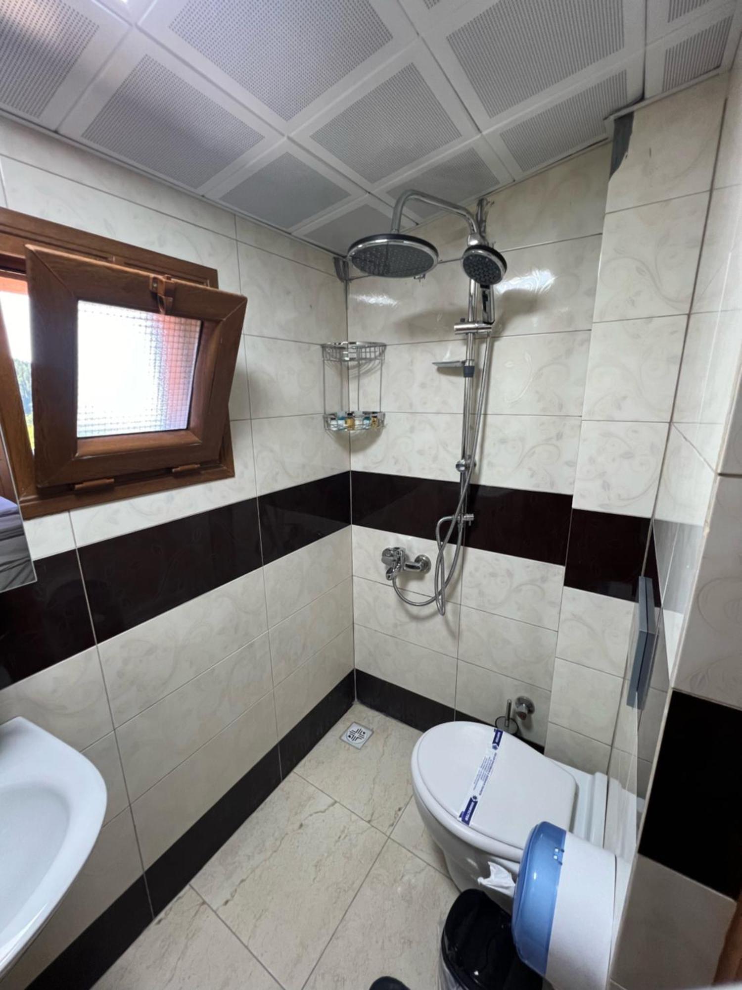 Uzungoel Dilek Pansiyon Hồ Uzungöl Ngoại thất bức ảnh